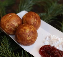 Æbleskiver med marmelade