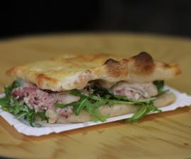 Pizza Sandwich med Vitello Tonnato